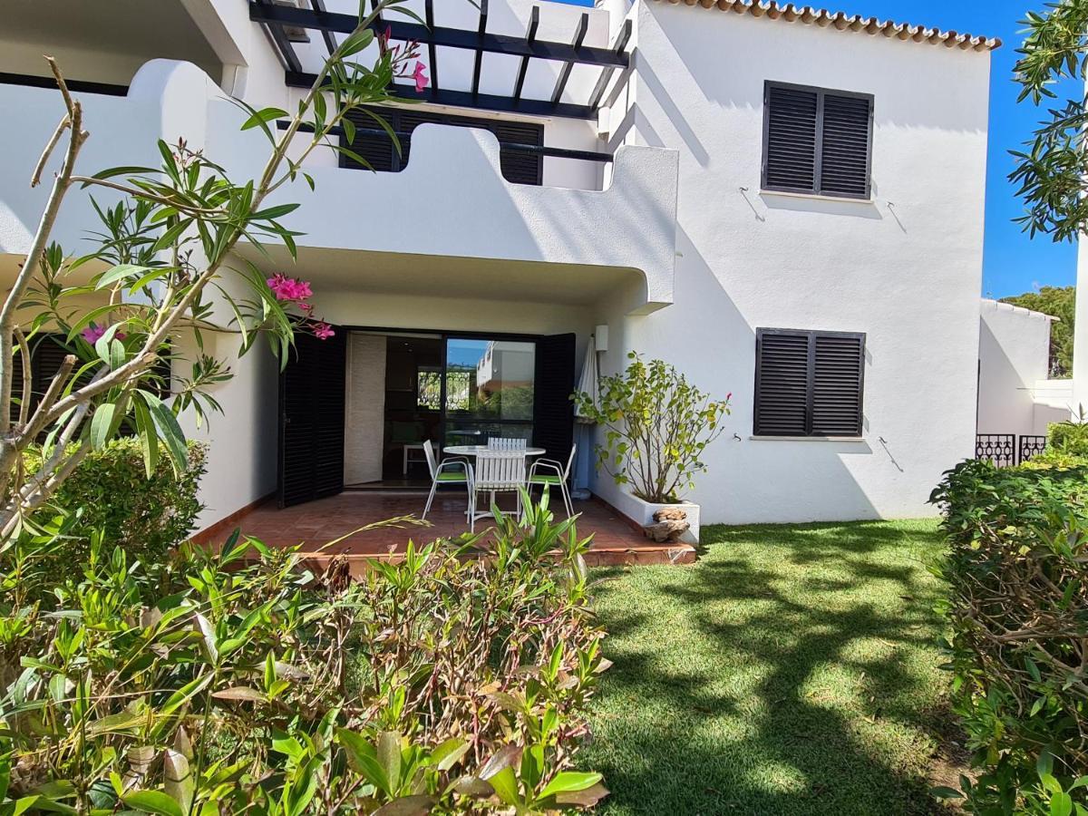 Ferienwohnung Apartamento Solar Dos Pinheiros Quarteira Exterior foto